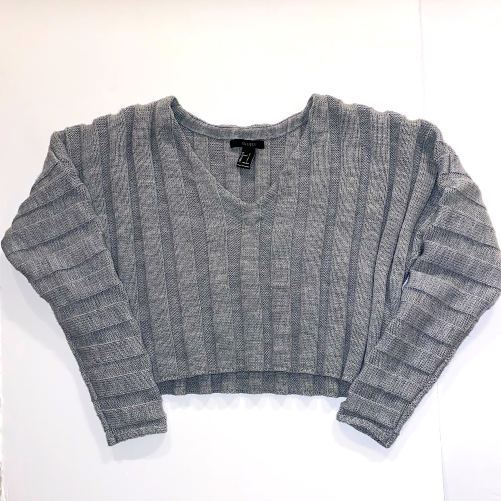 Forever 21 Cropped V-neck sweater